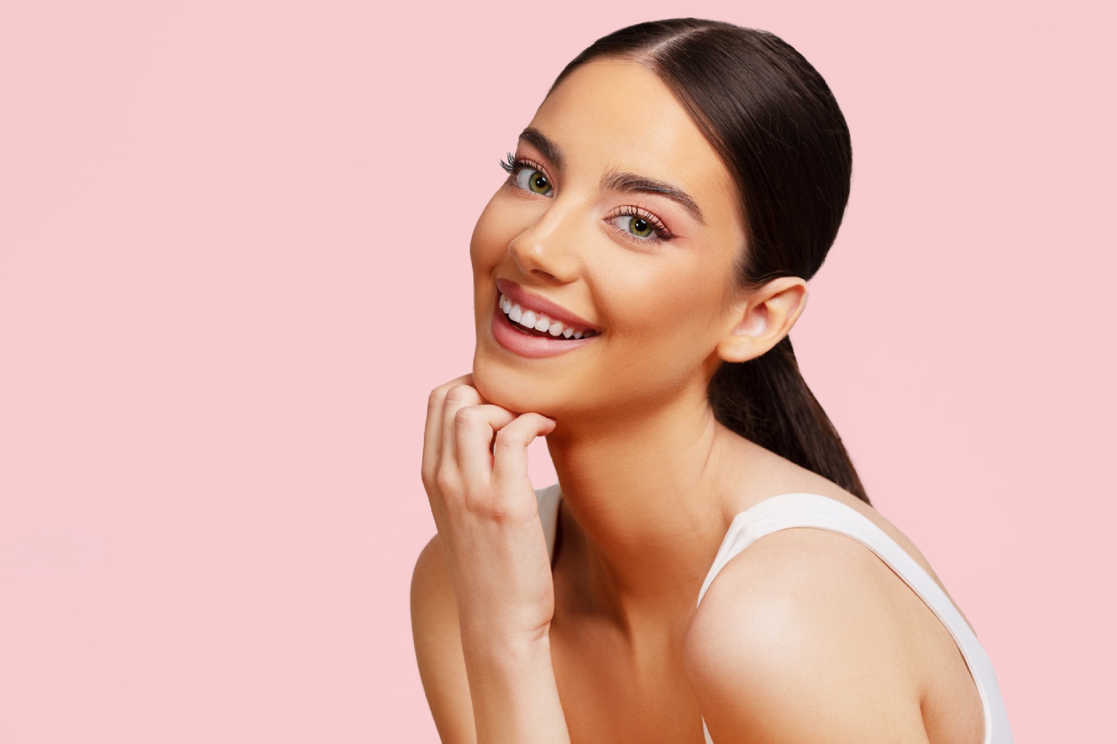 Read more about the article The Truth About Chemical-Free Skincare Products: How to Keep Your Skin Hydrated and Healthy